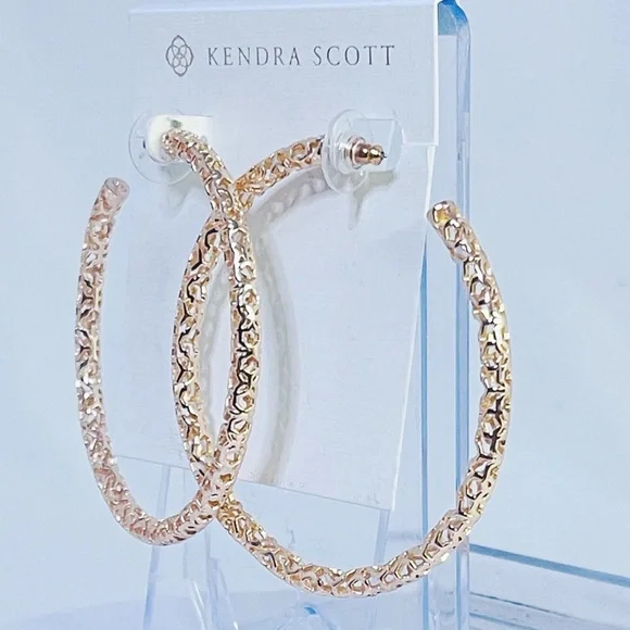 NEW Kendra Scott 2.5” Maggie Hoops in Rose Gold Filigree - Picture 4 of 8